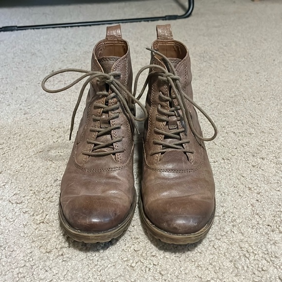 FALL BOOTS - Picture 1 of 4